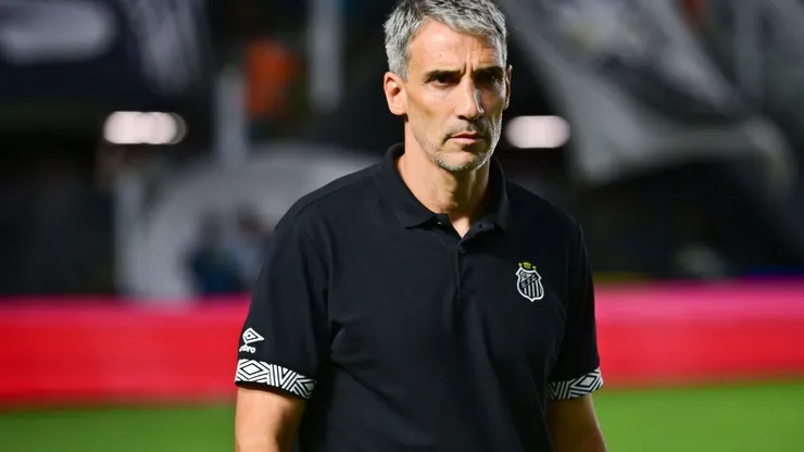 Juan Pablo Vojvoda é 12º no Santos e fica distante de técnico com mais de 63% de aproveitamento - Mauricio De SouzaAGIF