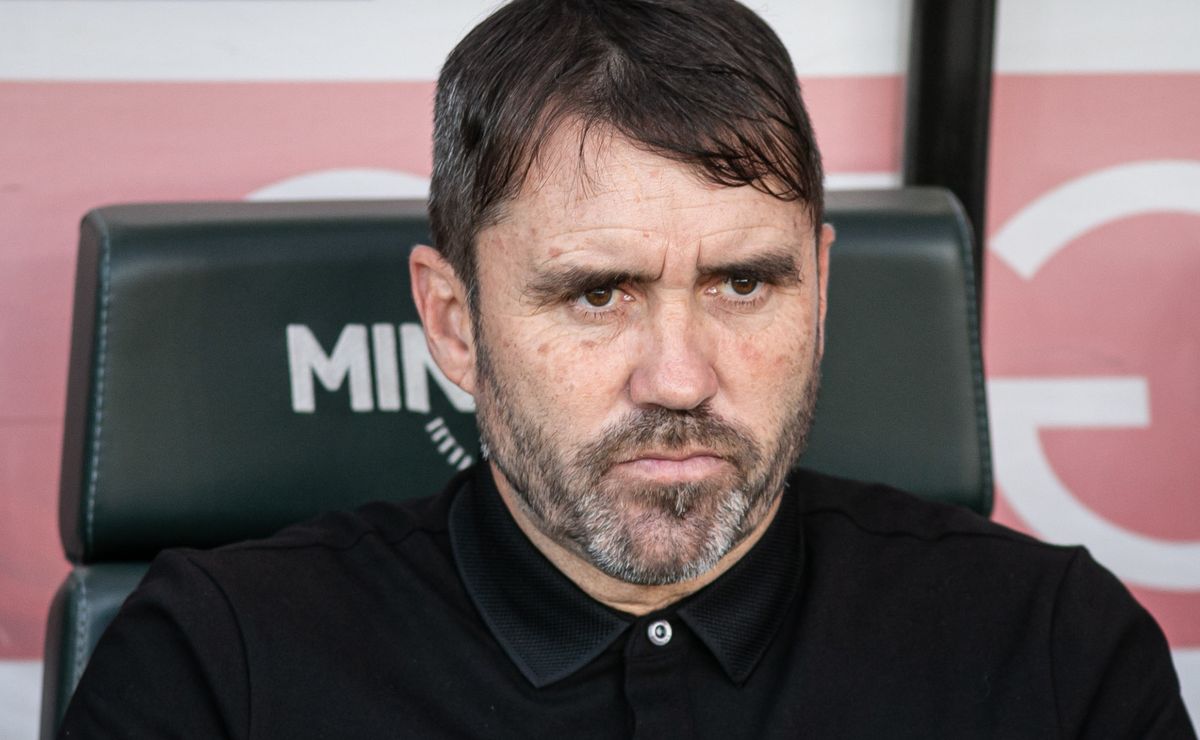 Ex-Internacional, Eduardo Coudet surpreende e fica perto de acerto com o River Plate