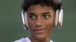 Robinho Jr. segue com futuro indefinido.