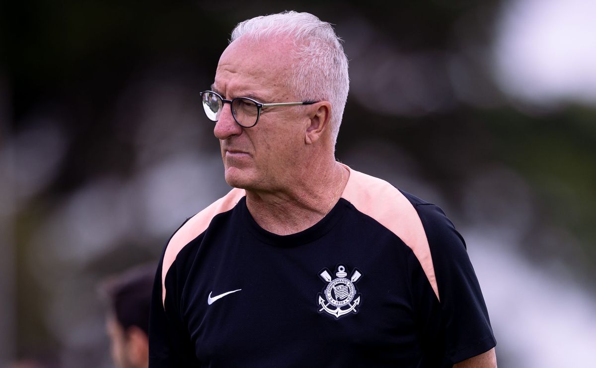 Casagrande detalha erro na escalação de Dorival que deve custar caro no Brasileirão