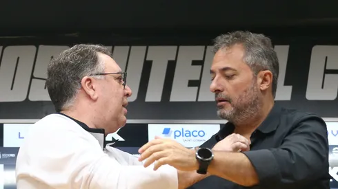 Mattos ao lado de Marcelo Teixeira em sua apresentação.