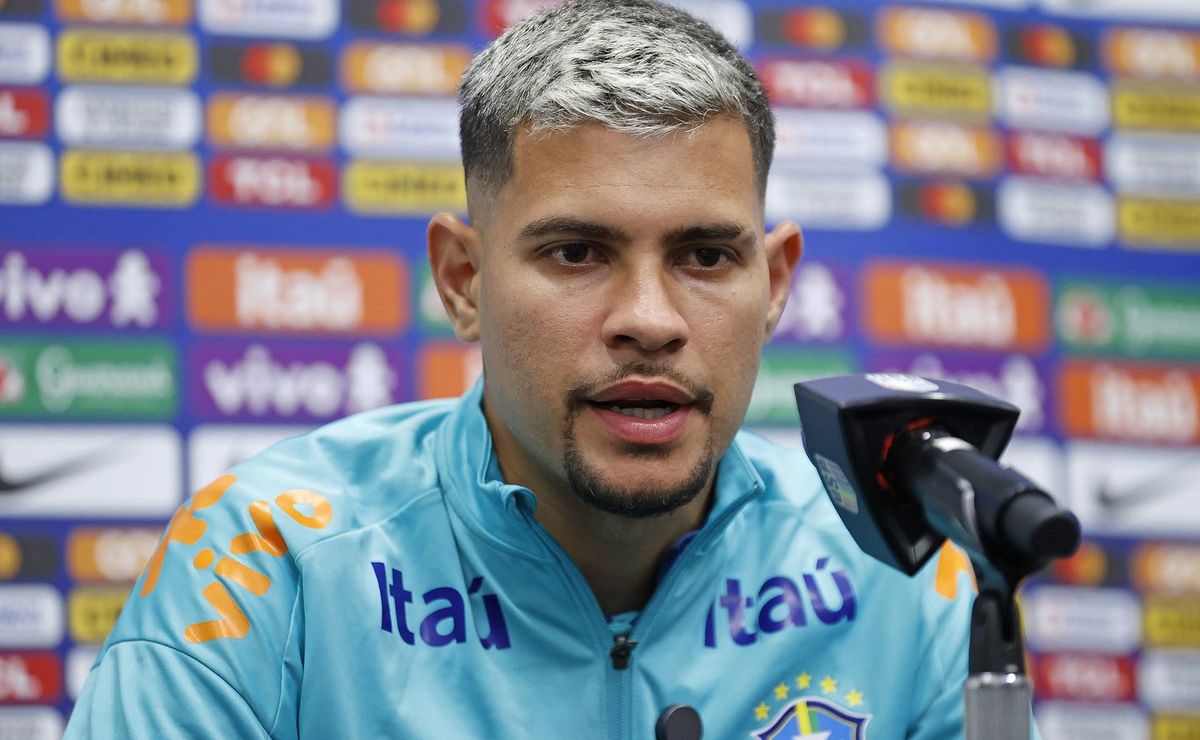 Bruno Guimarães visita CBF, acelera recuperação no Brasil e alinha retorno à Seleção com Ancelotti