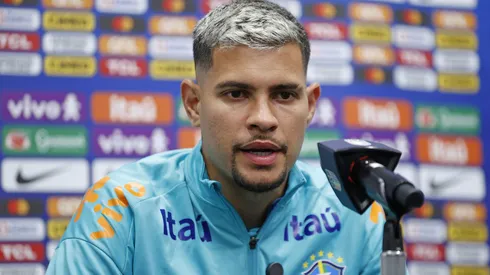 Bruno Guimarães visita CBF para alinhar retorno com Carlo Ancelotti