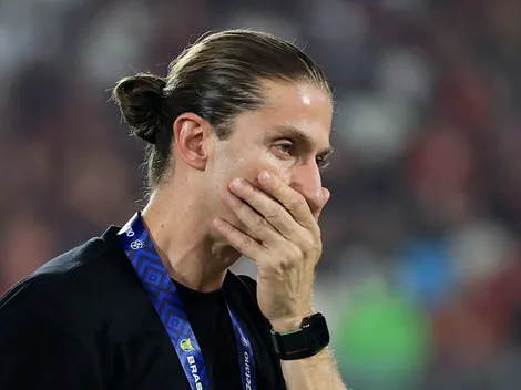 Elenco, Filipe Luís e José Boto agem nos bastidores