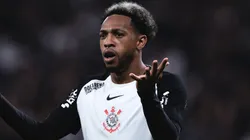 O Corinthians rescindiu o contrato de José Martínez.