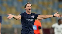 Zubeldía durante partida do Flu no Maracanã