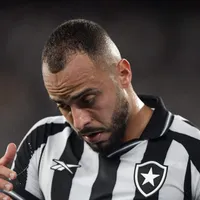Arthur Cabral deve iniciar na reserva do Botafogo pela Libertadores
