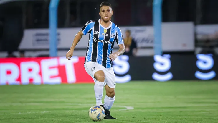 Cuéllar vem sendo pouco aproveitado no Grêmio