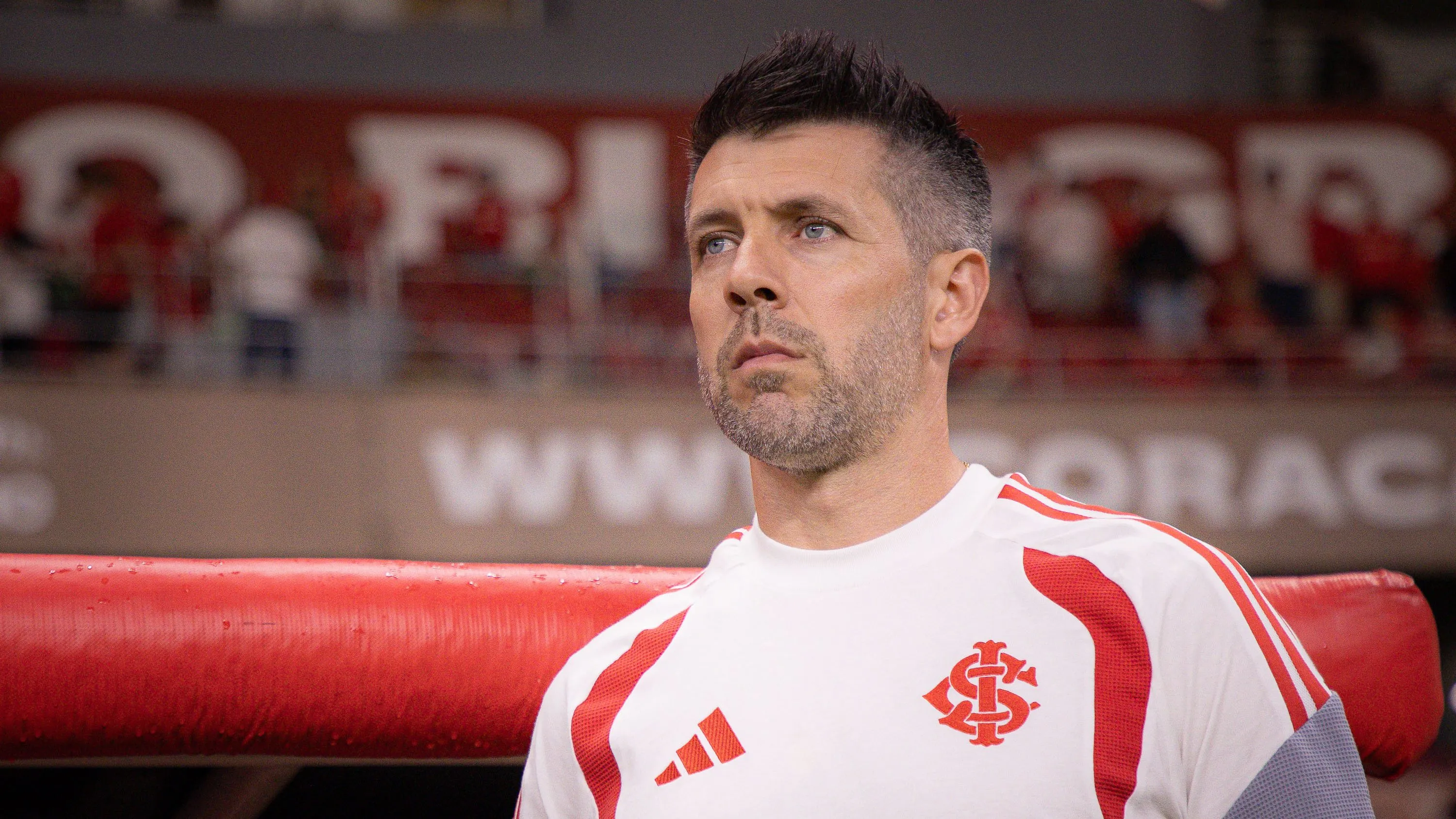 Pezzolano é o técnico do Internacional. Foto: Maxi Franzoi/AGIF