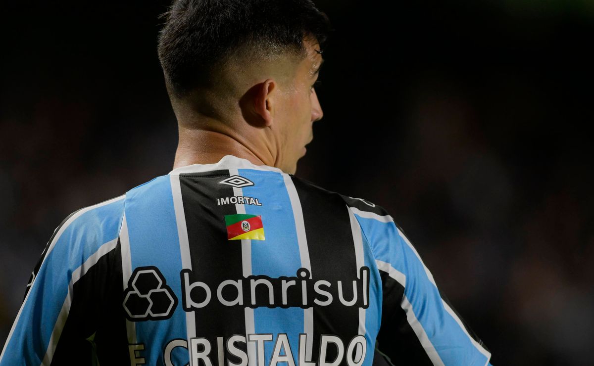 Cristaldo deixa Grêmio rumo ao Talleres; saída gera economia de R$ 4 milhões aos cofres