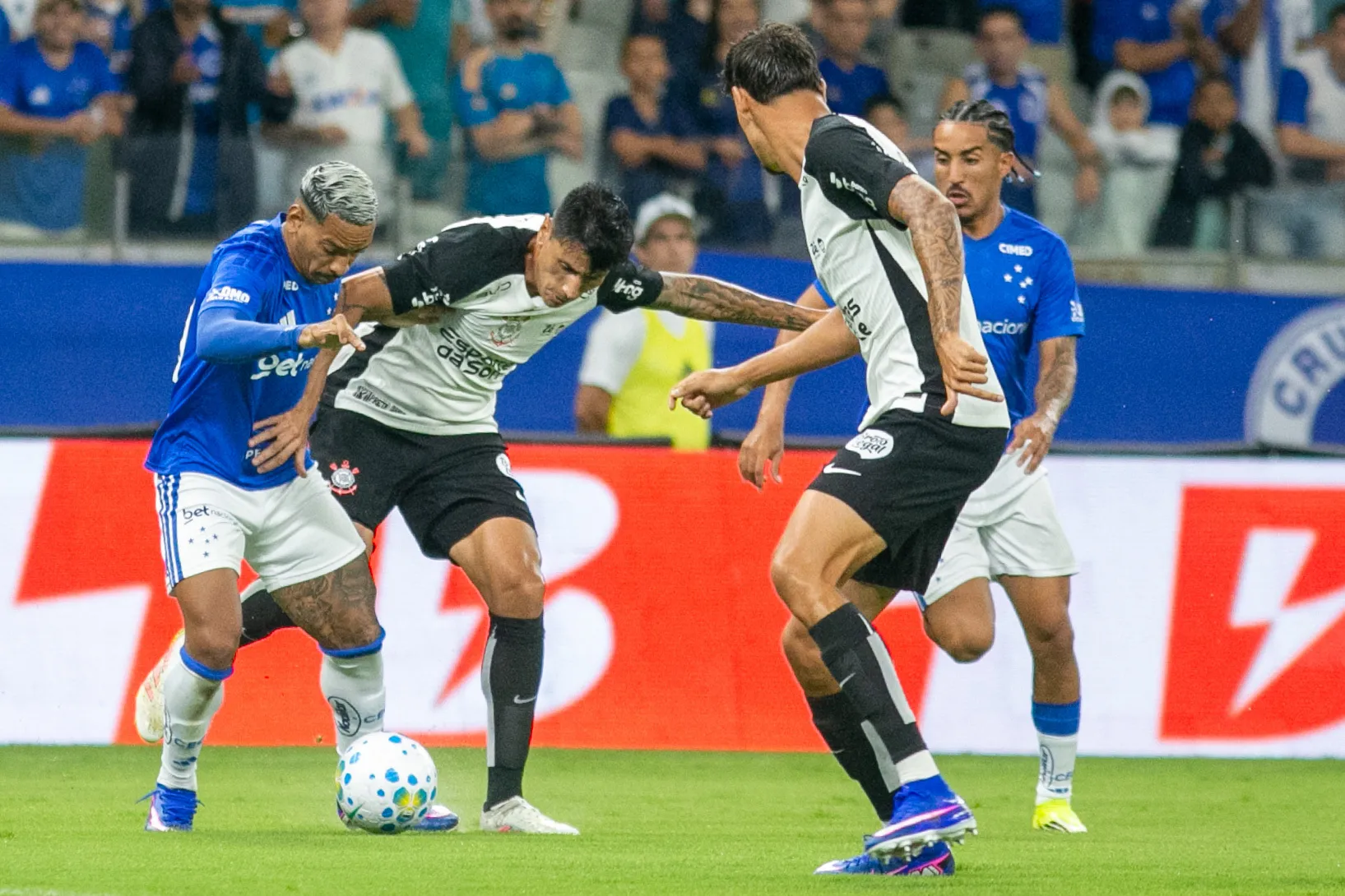 Cruzeiro x Corinthians. Foto: Fernando Moreno/AGIF
