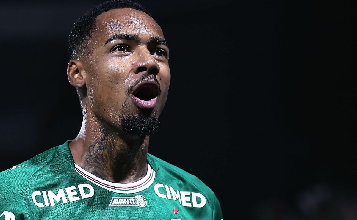 Allan chama zagueiros do Flu para dançar, faz golaço antológico e amplia vantagem do Palmeiras