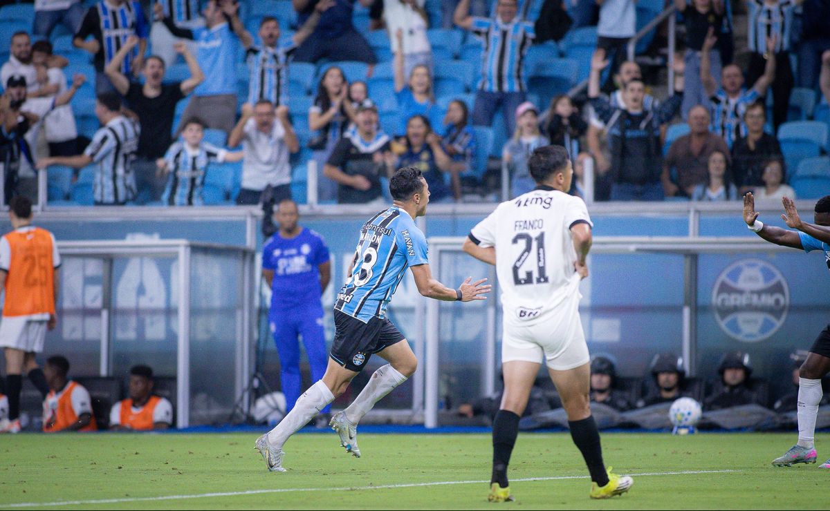 Com um a menos, Atlético-MG perde para o Grêmio fora de casa pelo Brasileirão