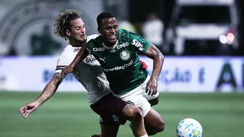 Jhon Arias foi acionado no 2º tempo diante de sua ex-equipe e ajudou Palmeiras a vencer mais uma no Brasileiro