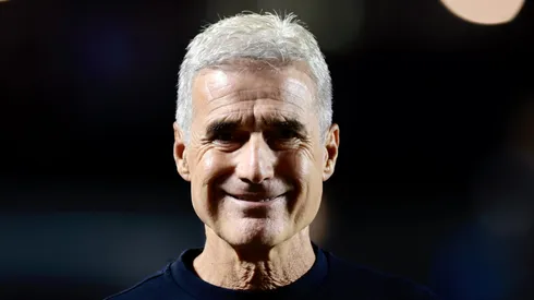 SP – SAO PAULO – 11/02/2026 – BRASILEIRO A 2026, SAO PAULO X GREMIO – Luis Castro tecnico do Gremio durante partida contra o Sao Paulo no estadio Morumbi pelo campeonato Brasileiro A 2026. Foto: Marcello Zambrana/AGIF