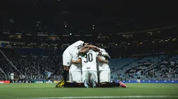 Jogadores do Galo comemorando o gol de Victor Hugo