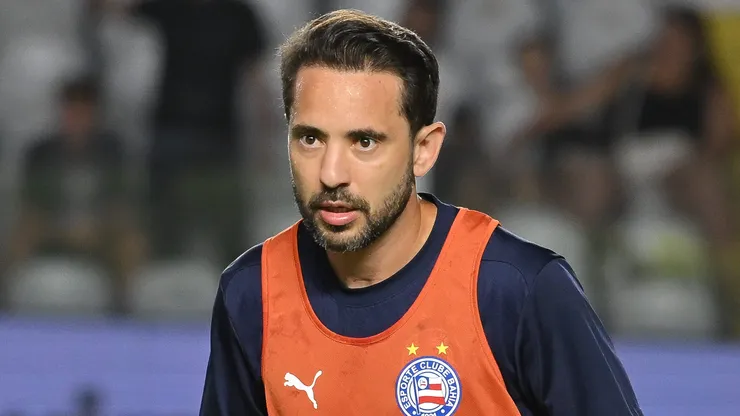 Everton Ribeiro jogador do Bahia durante aquecimento antes da partida contra o Corinthians no estadio Vila Belmiro pelo campeonato Brasileiro A 2026.