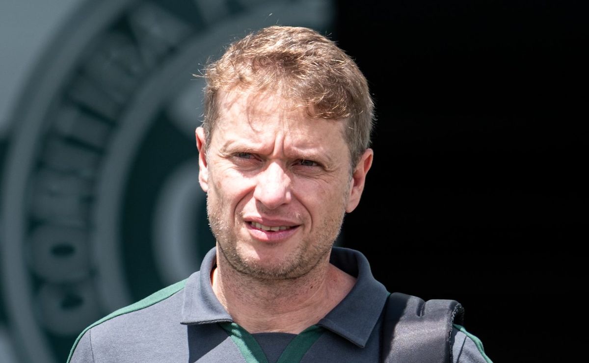 Fernando Seabra analisa Coritiba x São Paulo e aponta arbitragem como fator primordial da derrota: “Muito fácil”