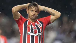 PR - CURITIBA - 25/02/2026 - BRASILEIRO A 2026, CORITIBA X SAO PAULO - R. Toloi jogador do Sao Paulo lamenta durante partida contra o Coritiba no estadio Couto Pereira pelo campeonato Brasileiro A 2026. Foto: Hedeson Alves/AGIF