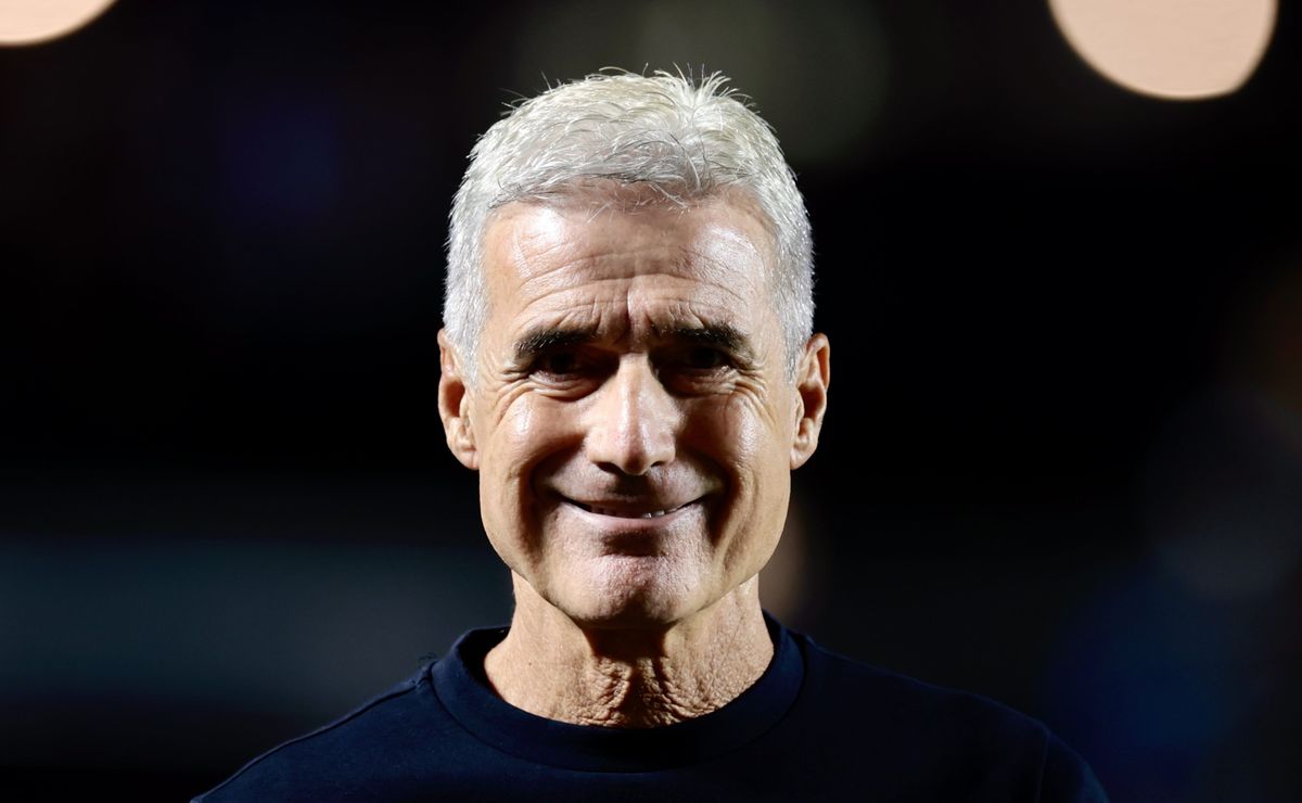 Luís Castro analisa Grêmio x Atlético-MG e aponta razão para a vitória do Imortal: “Superioridade”