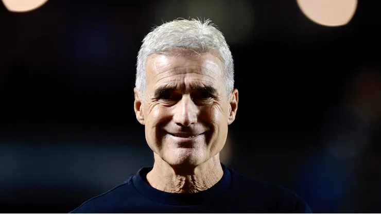 Luís Castro está em seu segundo clube no Brasil