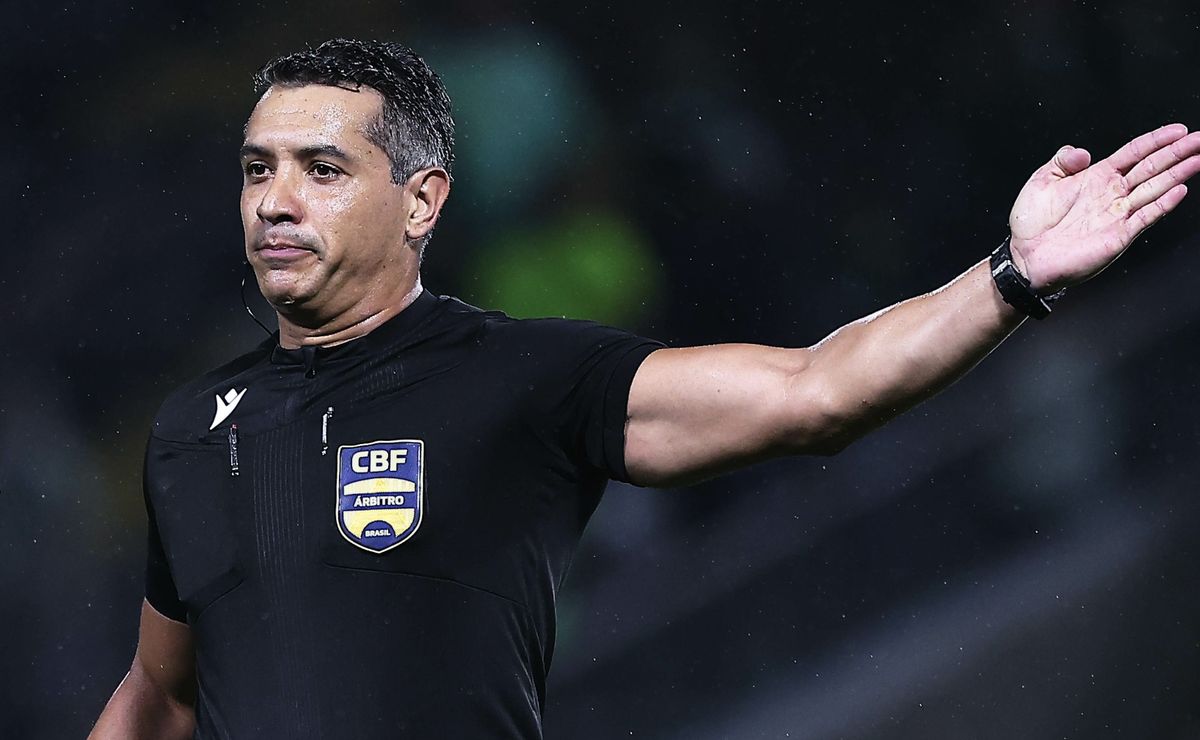 Felipe Fernandes de Lima acertou em assinalar penalidade em Palmeiras x Fluminense, explica analista