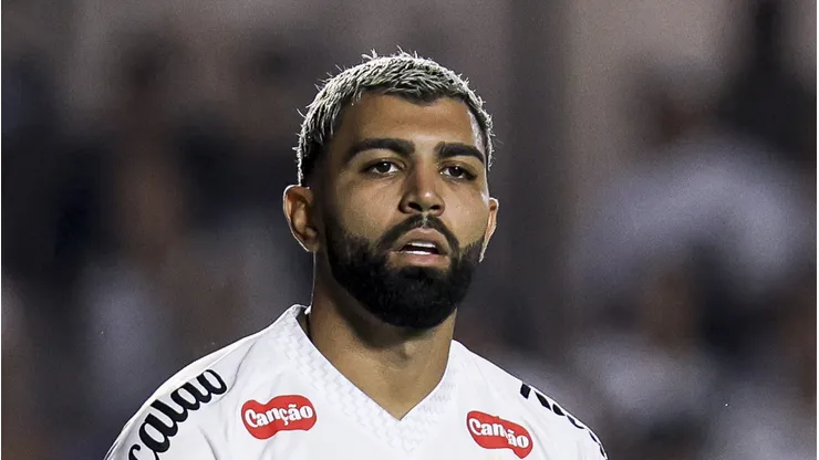 Gabigol não vive bom momento no Santos - Foto: Ricardo Moreira/Getty Images