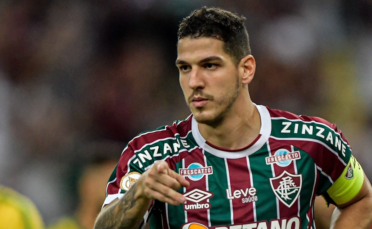 Leila Pereira mantém contato com staff de Nino e contratação está encaminhada no Palmeiras