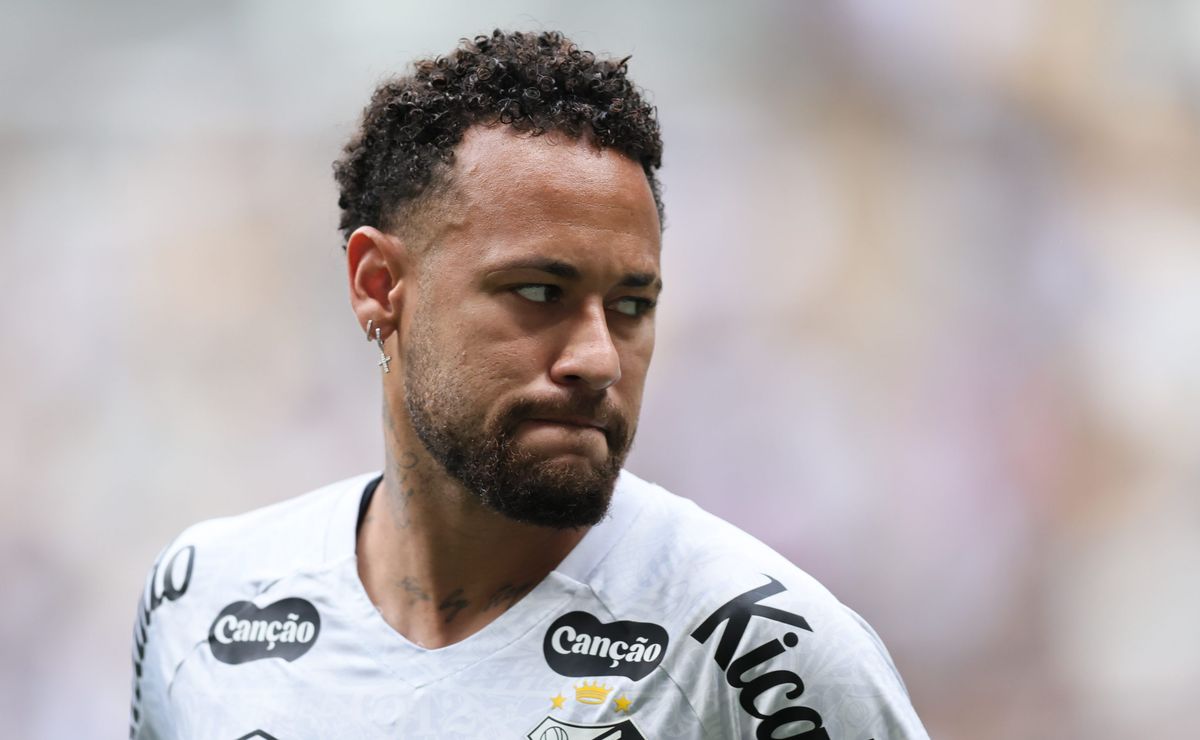 Santos enfrenta o Vasco pelo Brasileirão e, se não vencer, vai igualar a péssima campanha de 2013