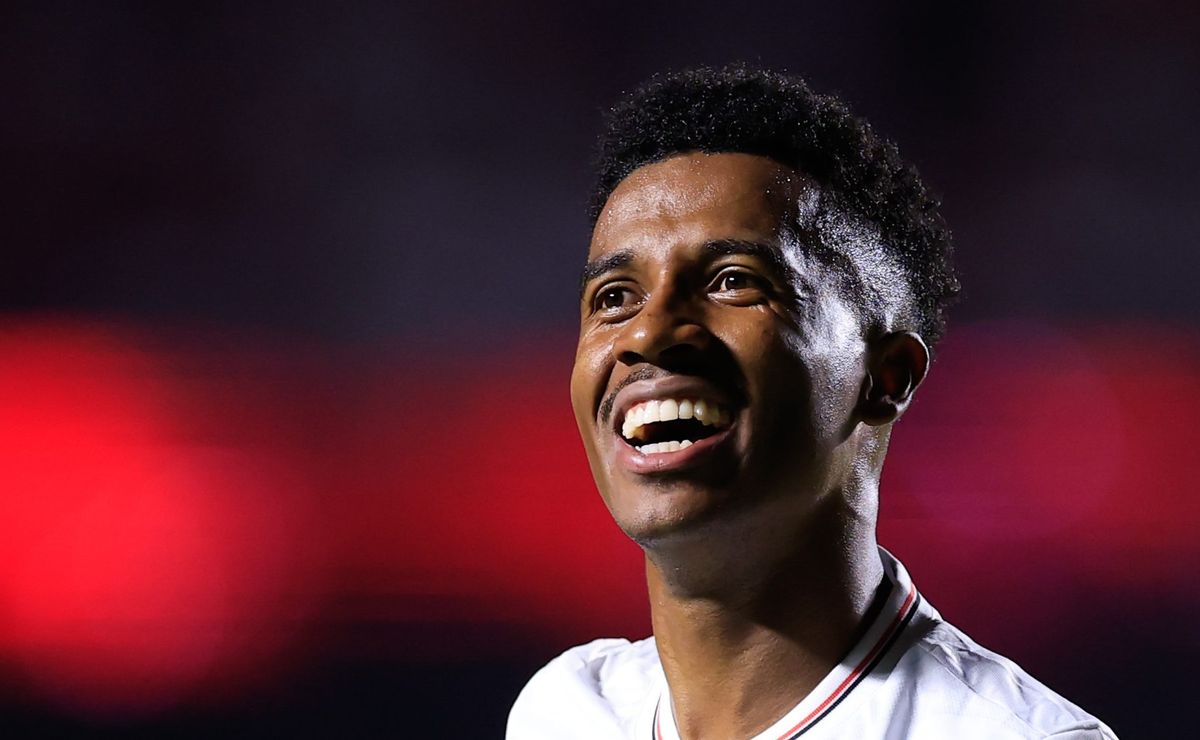 Juan observa Marcos Antônio ‘in loco’ e Ancelotti avalia convocação do volante para Seleção Brasileira