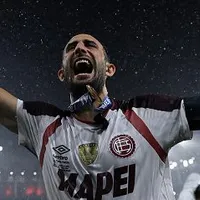 Carlos Izquierdoz desabafa após ser campeão em cima do Flamengo