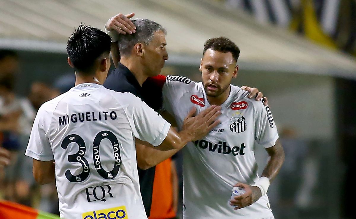 Pressionado, Vojvoda muda esquema do Santos e aposta em Neymar e Gabigol contra o Corinthians