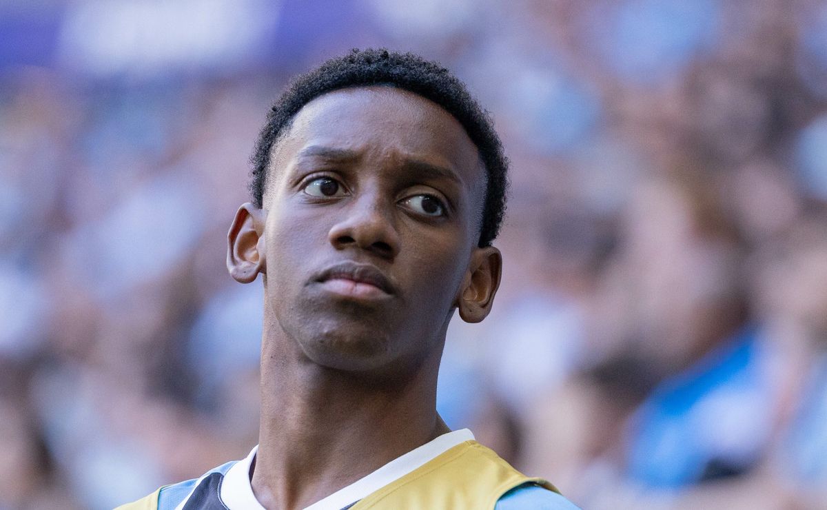 Newcastle está muito interessado em Gabriel Mec e pode apresentar proposta pela joia do Grêmio no meio deste ano