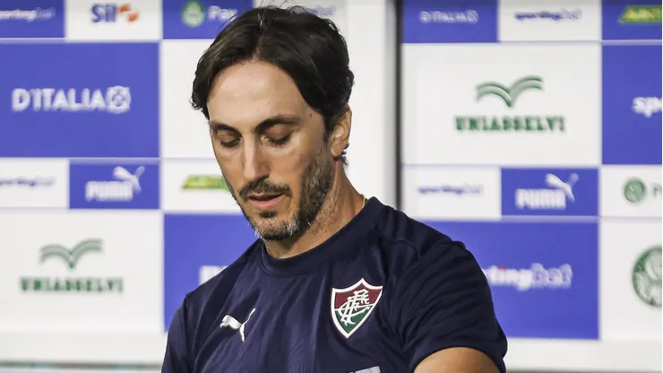 Luís Zubeldía técnico do Fluminense durante a partida contra o Palmeiras em Barueri