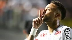 Neymar marca dois gols em Santos x Vasco da Gama.