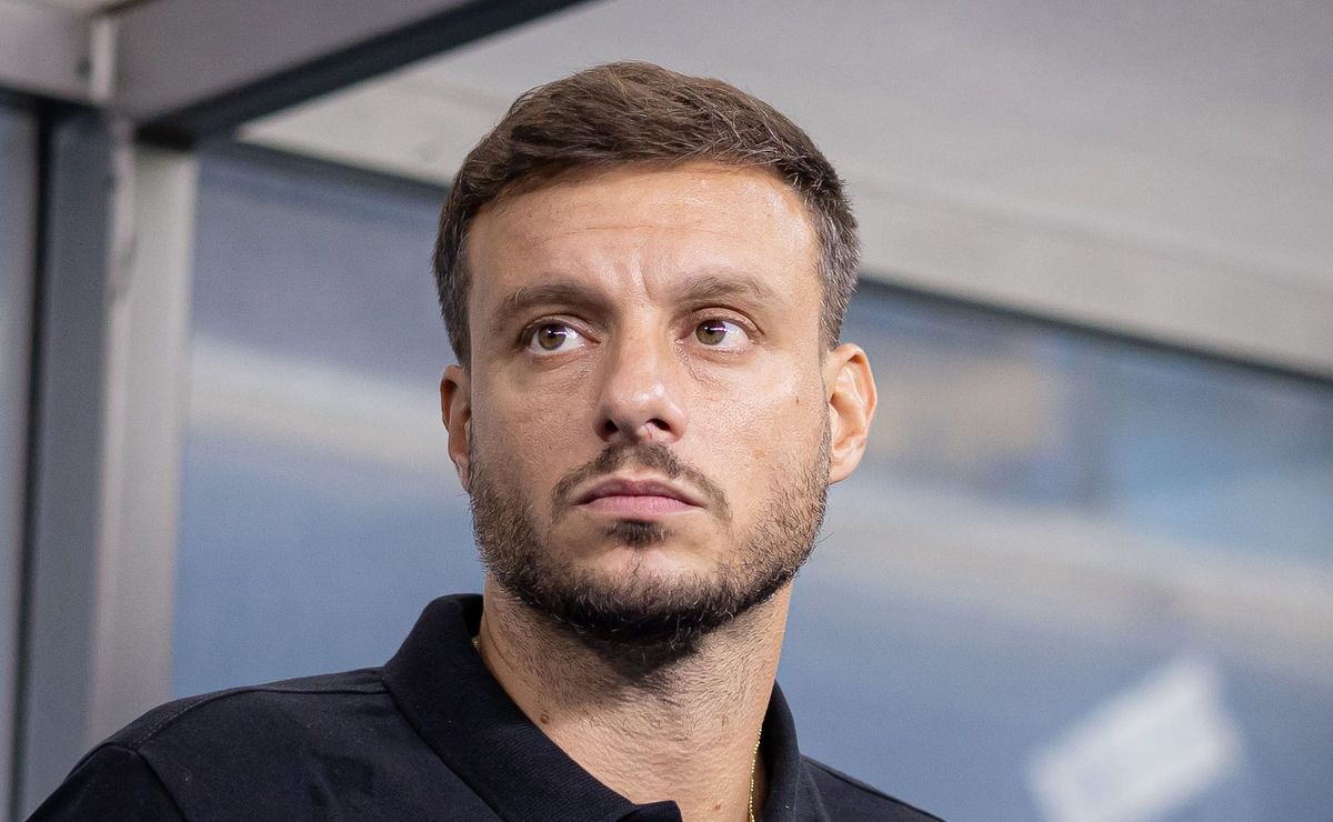 Martín Anselmi, do Botafogo, revela não conhecer Júnior Santos, mas ressalta: “Muito bem recebido”