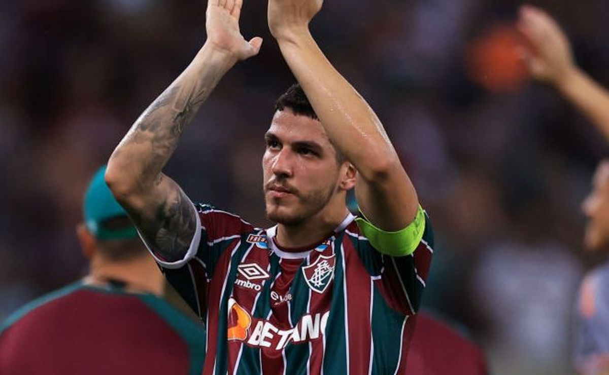 Palmeiras conversa com Zenit por Nino, mas zagueiro não chega nesta janela