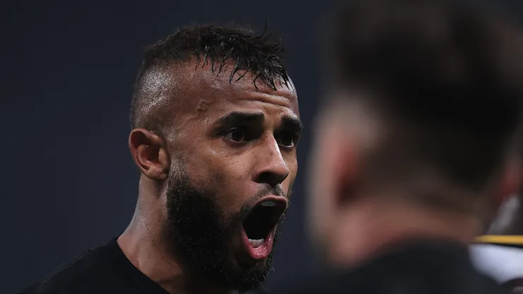 Alex Santana em campo durante jogo do Timão.
