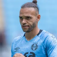 Luís Castro se empolga com Braithwaite nos bastidores