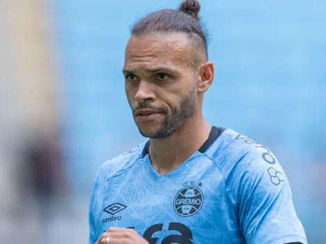 Luís Castro se empolga com Braithwaite nos bastidores