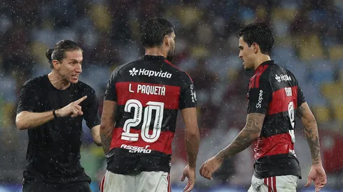 Filipe Luís e os jogadores estão pressionados –
Foto: Wagner Meier/Getty Images