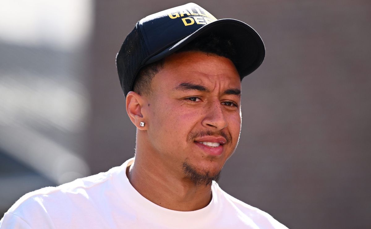 Contratação de Jesse Lingard é diferente de Zakaria Labyad e não foi indicada ao Corinthians por Depay