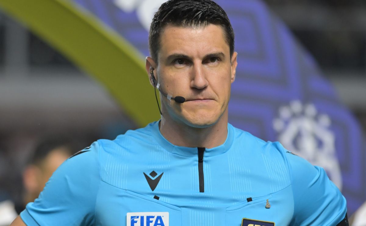 Súmula de Rafael Klein expõe Felipe Maestro e pode levar dirigentes do Vasco ao STJD