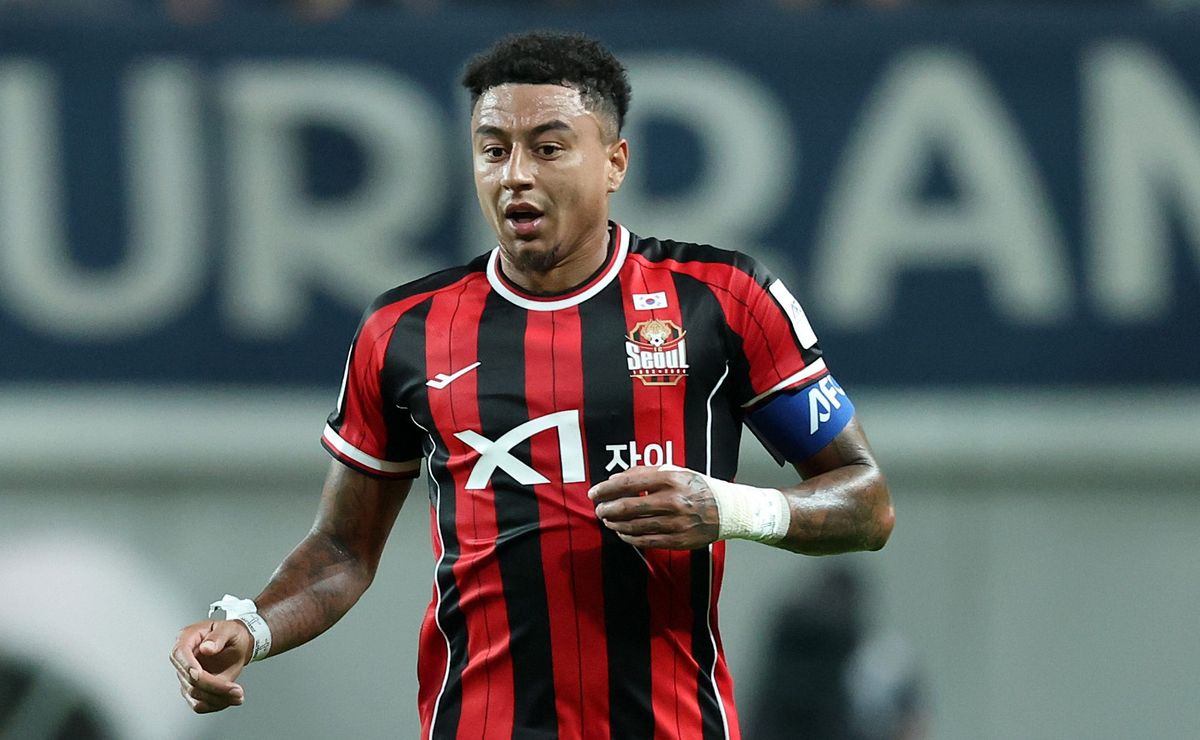 Feyenoord tenta contratação de Jesse Lingard e chapéu no Corinthians não avança por decisão do inglês
