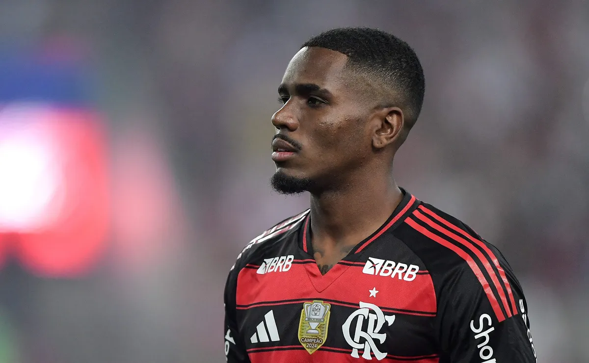 Evertton Araújo elogia Jardim e aproveita boa fase no Flamengo