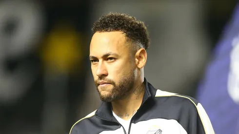 Neymar antes do jogo do Santos contra o Vasco na Vila Belmiro.
