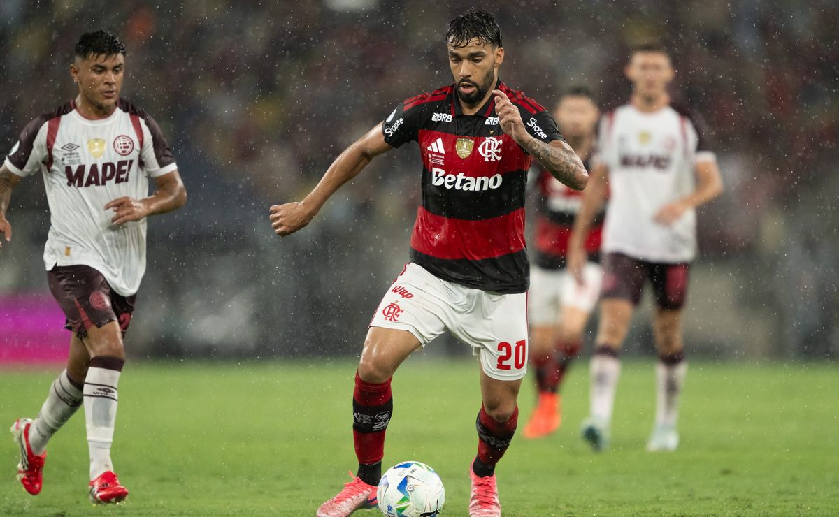Flamengo pagou por Paquetá valor próximo ao elenco inteiro do Lanús