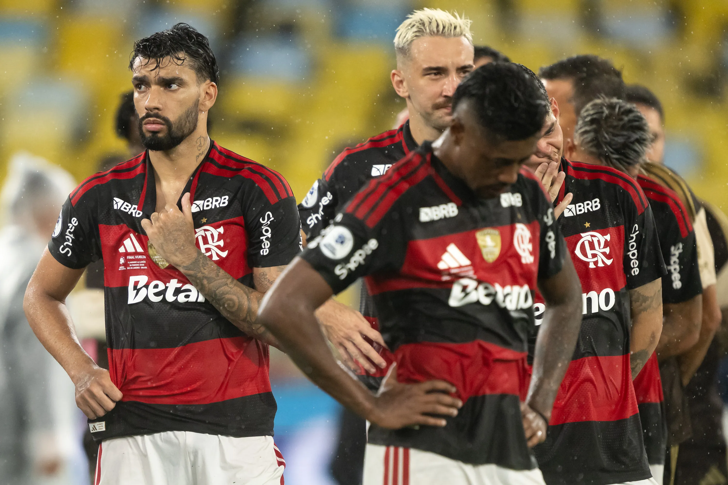 RJ – RIO DE JANEIRO – 26/02/2026 – RECOPA SUL-AMERICANA 2026, FLAMENGO X LANUS – Lucas Paqueta jogador do Flamengo apos partida contra o Lanus no estadio Maracana pelo campeonato Recopa Sul-Americana 2026. Foto: Jorge Rodrigues/AGIF