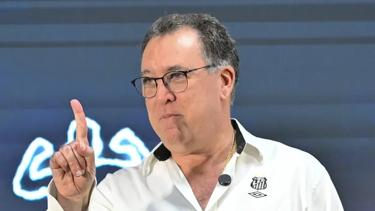Marcelo Teixeira durante apresentação de Gabigol