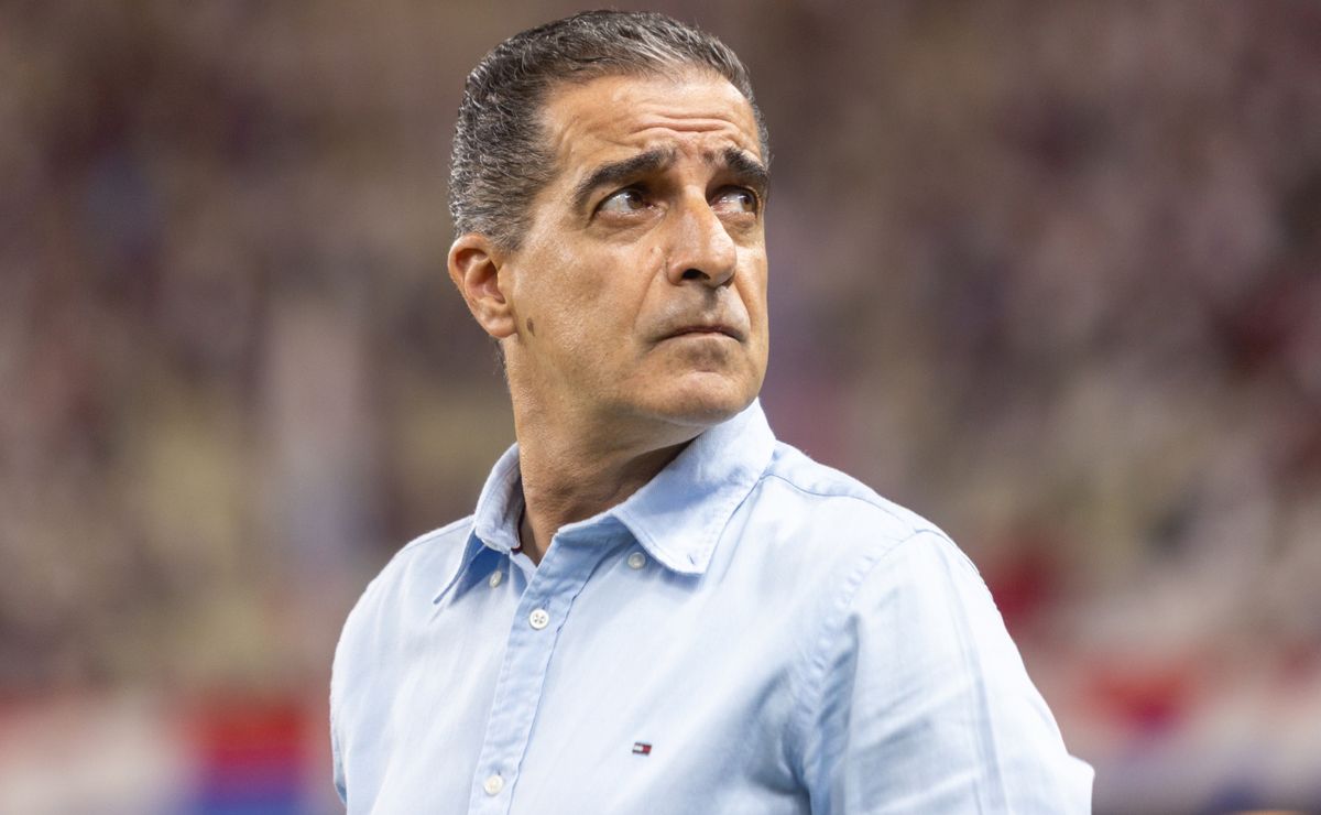 Vasco acelera busca por técnico e Renato Paiva ganha força nos bastidores, diz portal